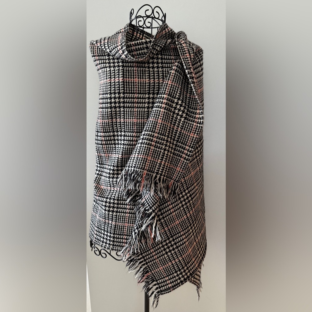 Anne Klein Vintage Wool Shawl | Red Houndstooth Plaid | 29x72 - Picture 8 of 9